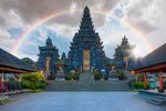 Chrám Pura Besakih pri pohorí Agung Bali