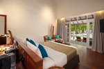 Deluxe jacuzzi beach vila