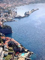 Letecký pohľad na hotel a Funchal