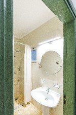 Štúdio, kúpeľňa