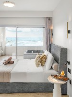 Suita s jacuzzi, výhľad na more