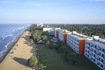 Letecký pohľad na hotel a pláž