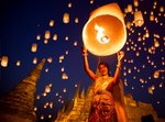 Festival yee peng v meste Ayutthaya neďaleko Bangkoku