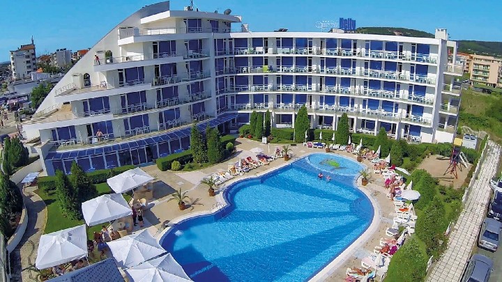 Hotel s bazénom