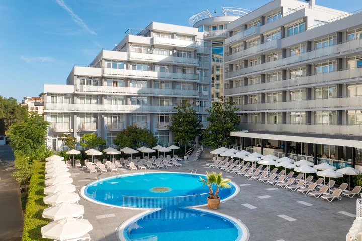 Hotel s bazénom
