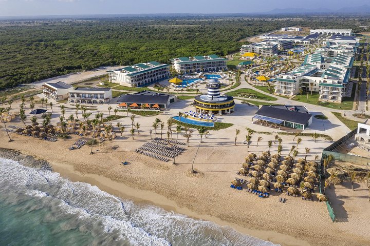 Hotel a pláž