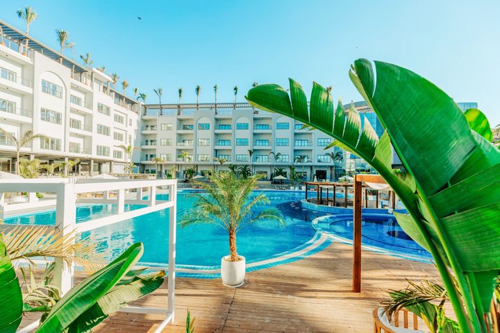 Hotel s bazénom