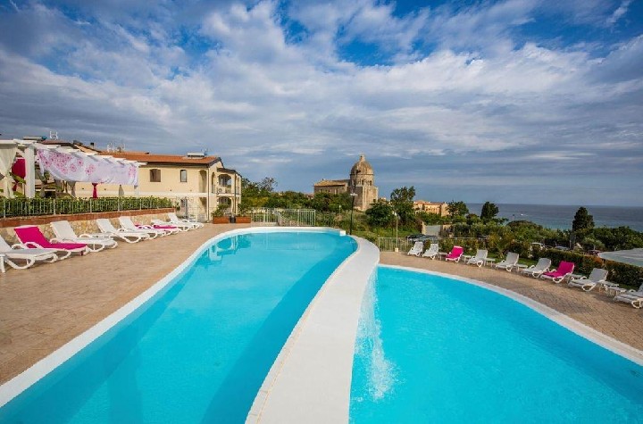 Hotel SENTIDO MICHELIZIA TROPEA RESORT dovolenka