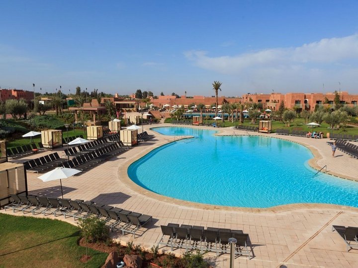 Hotel s bazénom