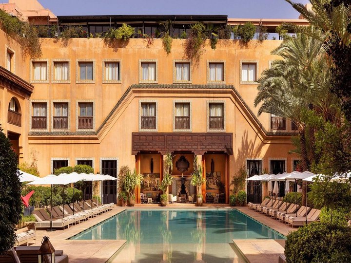 Hotel s bazénom