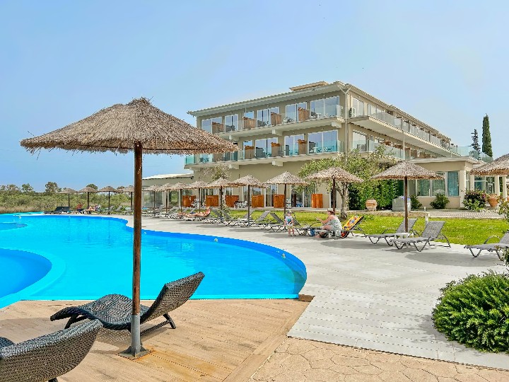 Hotel LAGUNA HOLIDAY RESORT dovolenka