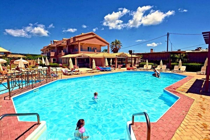Hotel s bazénom