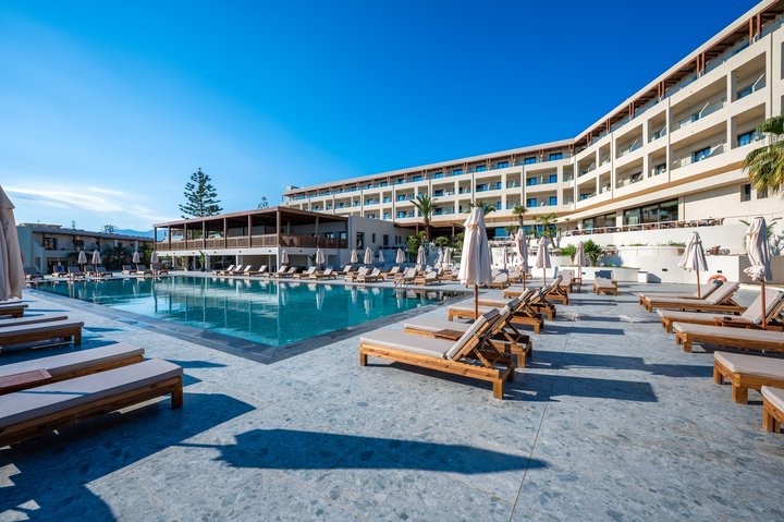 Hotel s bazénom