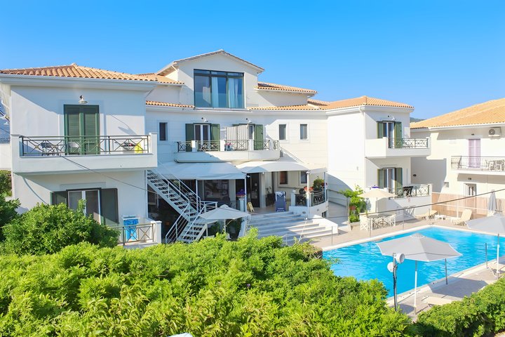 Hotel s bazénom