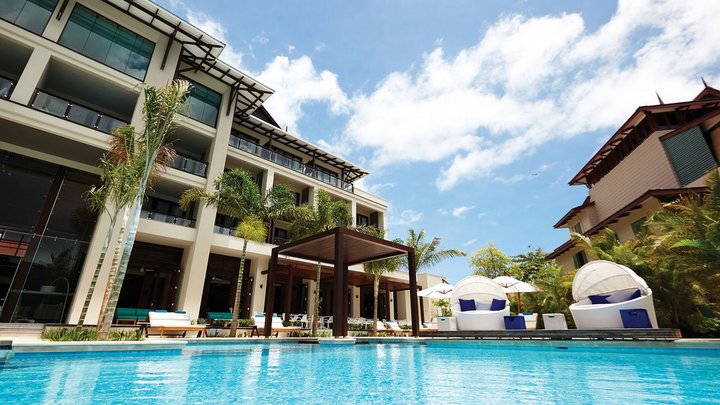 Hotel s bazénom 