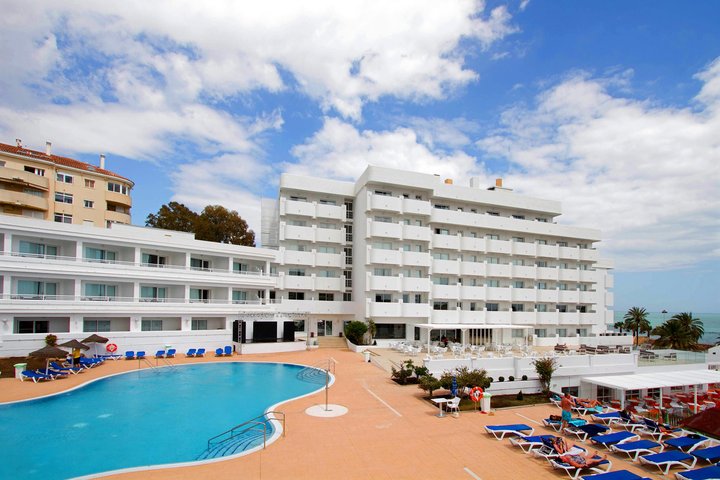 Hotel s bazénom 