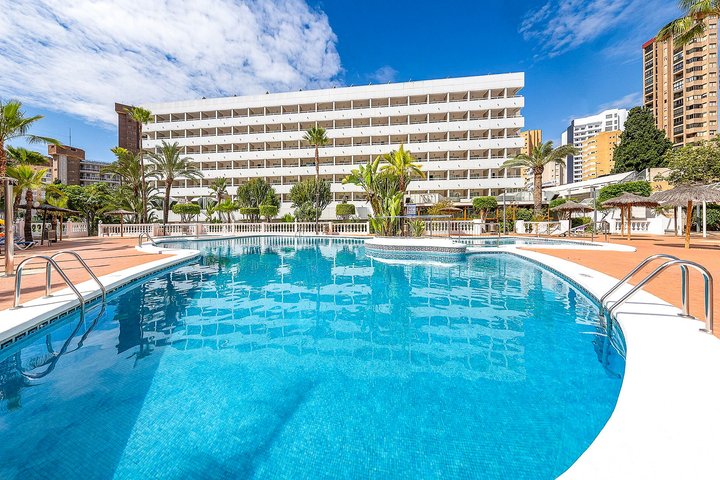 Hotel s bazénom