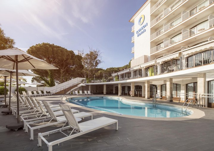 Hotel s bazénom