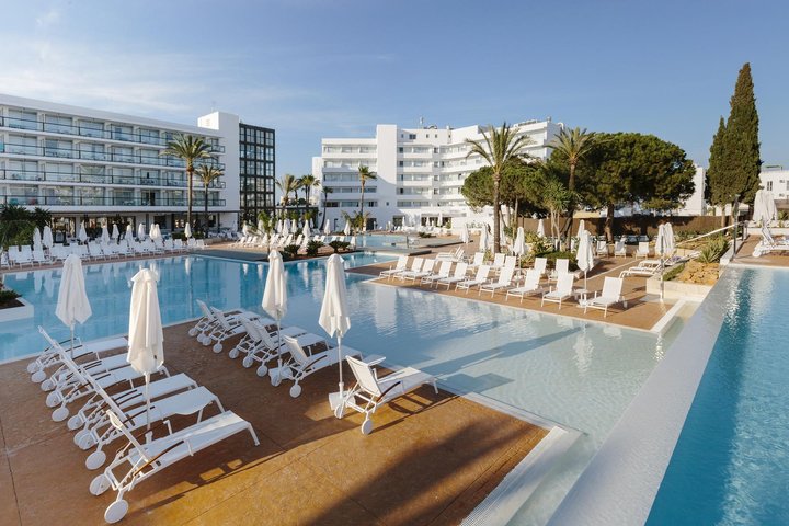 Hotel s bazénom