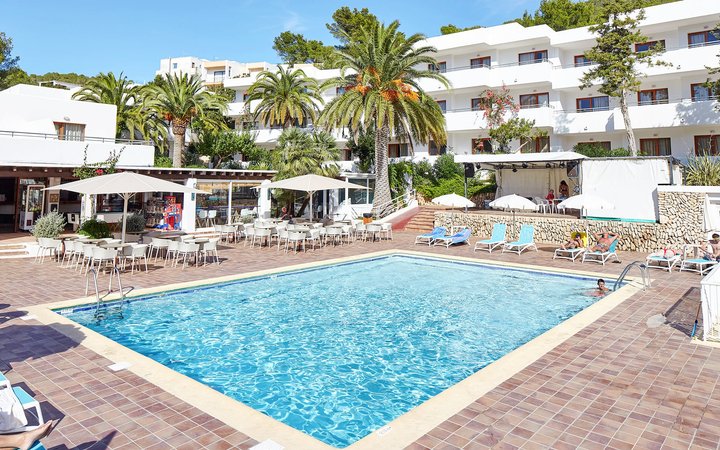 Hotel s bazénom