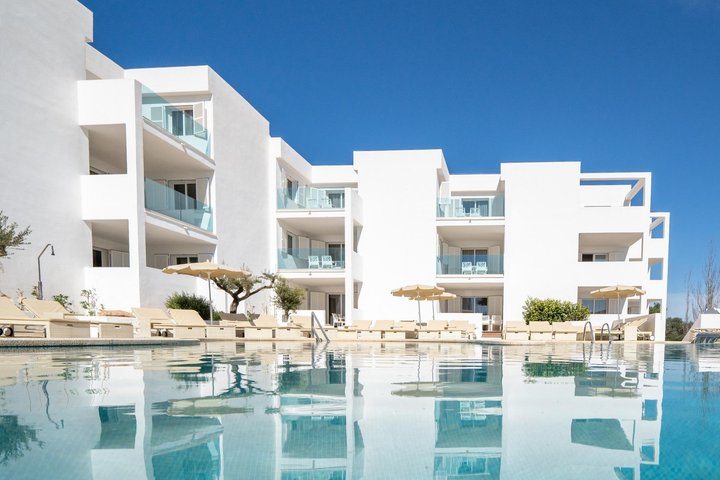 Hotel s bazénom 