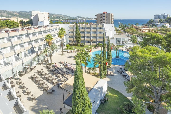 Hotel s bazénom