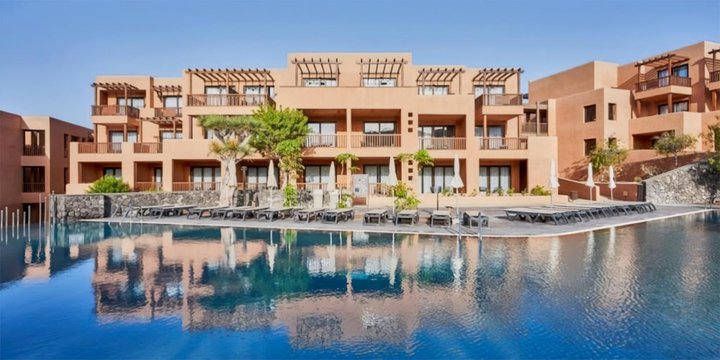 Hotel s bazénom